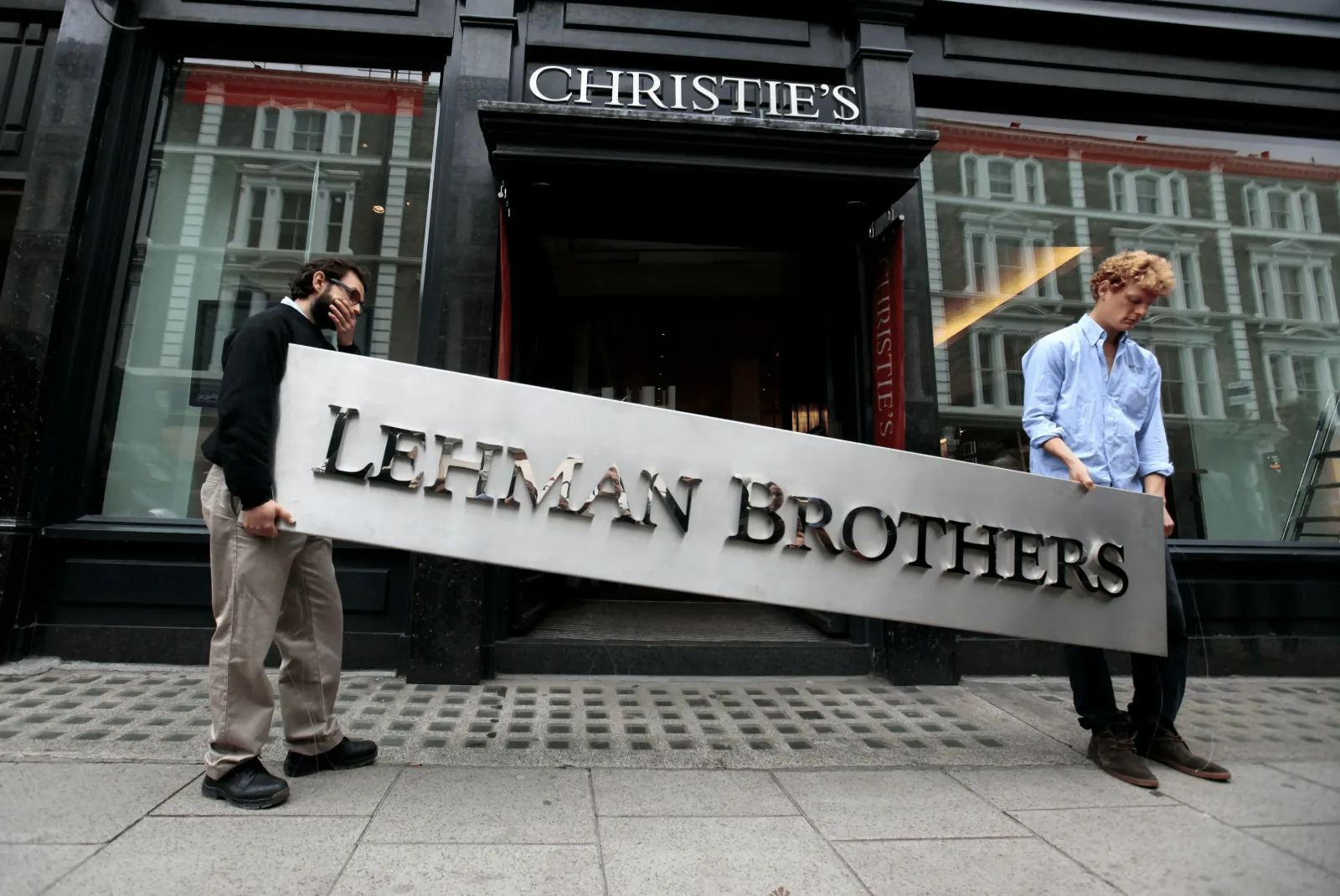 Sede di Lehman Brothers a New York dopo il fallimento del 2008.